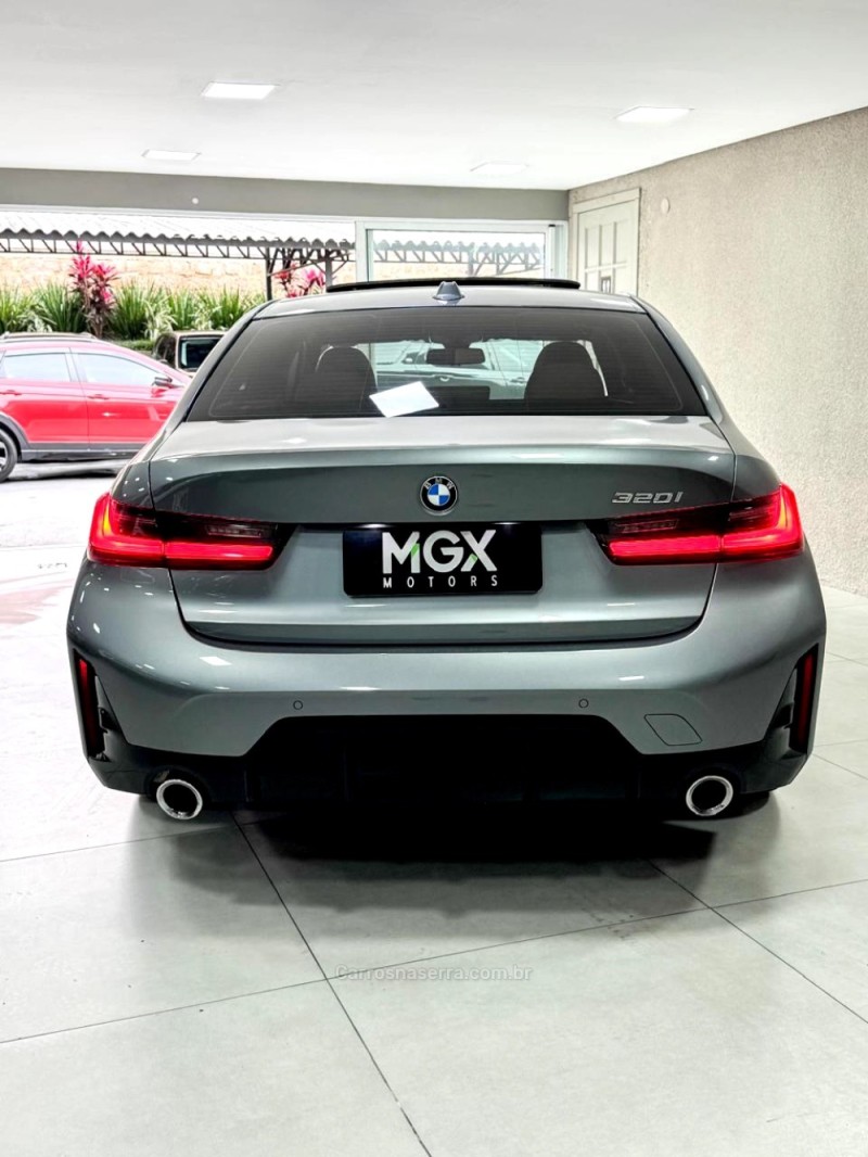 320I 2.0 M SPORT 16V TURBO ACTIVEFLEX 4P AUTOMÁTICO - 2024 - PORTO ALEGRE