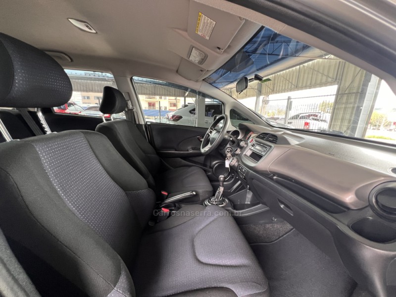 FIT 1.4 LXL 8V FLEX 4P MANUAL - 2010 - BOM PRINCíPIO