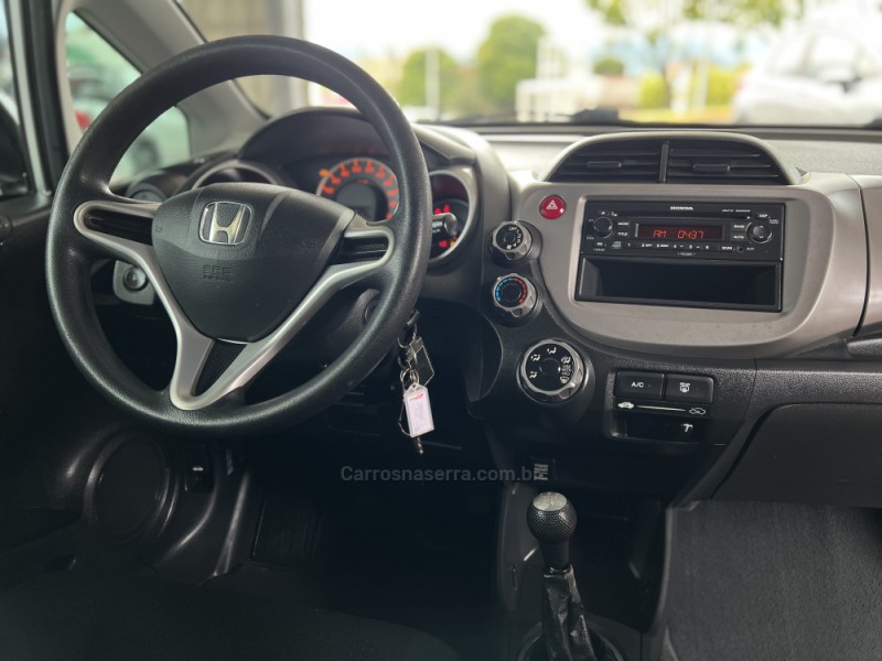 FIT 1.4 LXL 8V FLEX 4P MANUAL - 2010 - BOM PRINCíPIO