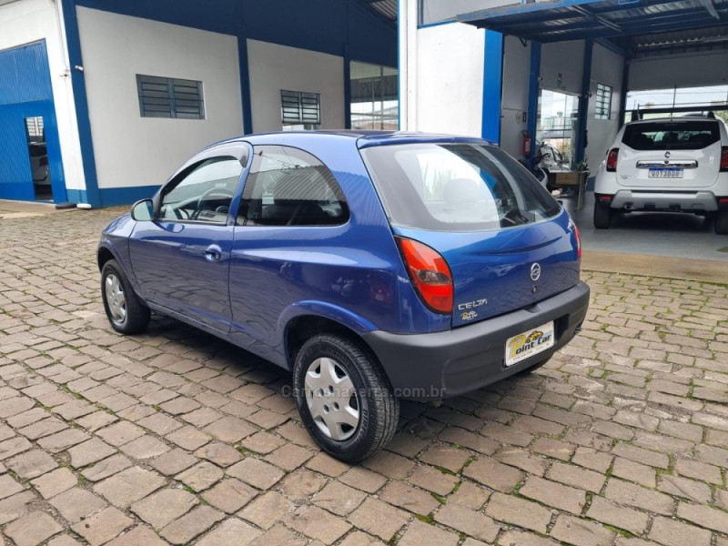 CELTA 1.0 MPFI 8V GASOLINA 2P MANUAL - 2001 - VACARIA