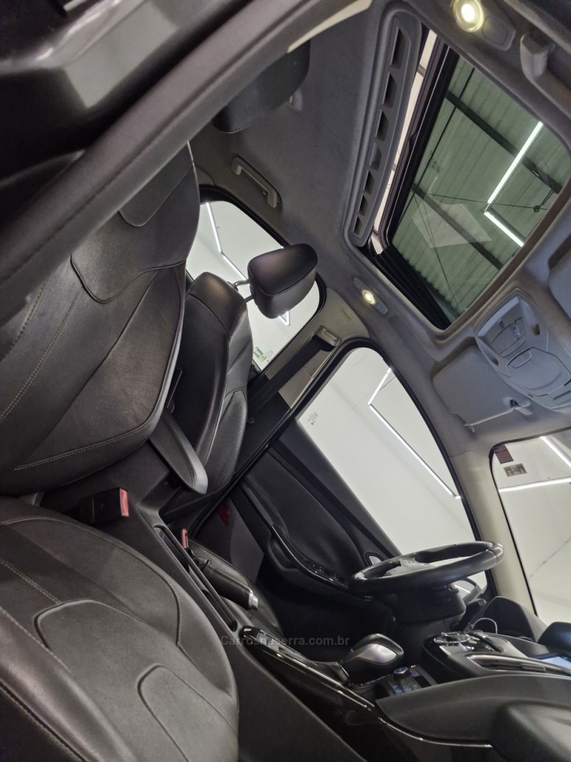 FOCUS 2.0 TITANIUM PLUS HATCH 16V FLEX 4P AUTO - 2018 - CAXIAS DO SUL