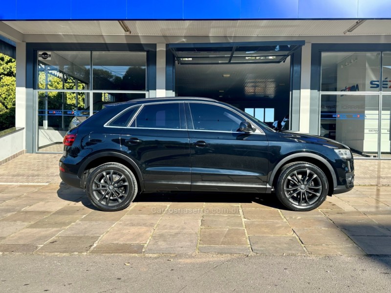 Q3 2.0 TFSI AMBIENTE QUATTRO 4P GASOLINA S TRONIC - 2015 - GUAPORé