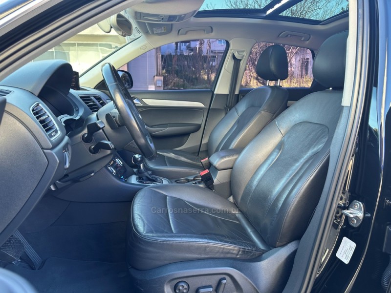 Q3 2.0 TFSI AMBIENTE QUATTRO 4P GASOLINA S TRONIC - 2015 - GUAPORé