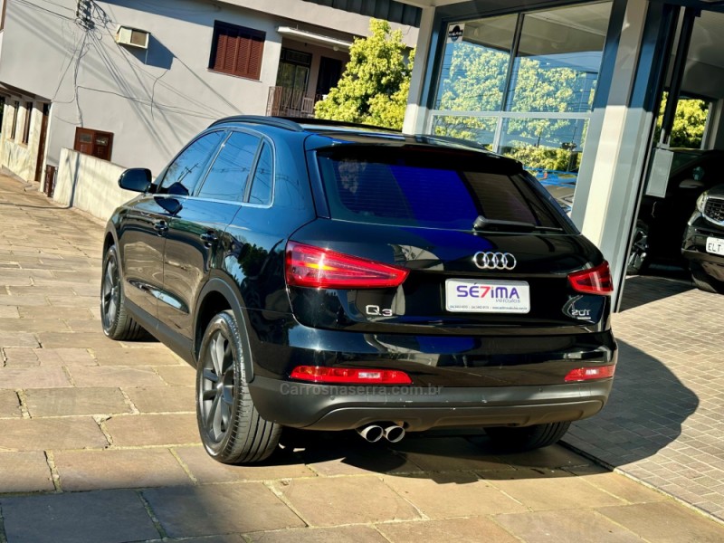 Q3 2.0 TFSI AMBIENTE QUATTRO 4P GASOLINA S TRONIC - 2015 - GUAPORé