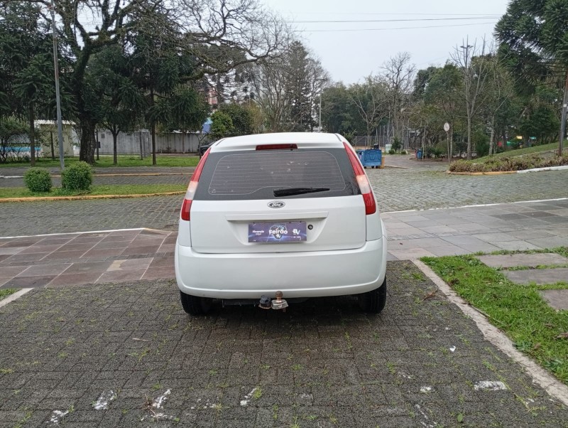 FIESTA 1.0 EDGE 8V GASOLINA 4P MANUAL - 2004 - FARROUPILHA