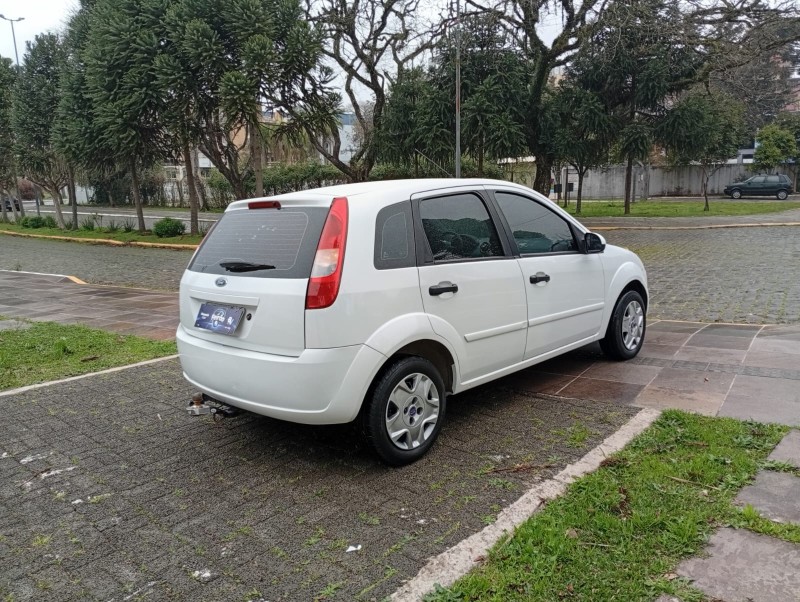 FIESTA 1.0 EDGE 8V GASOLINA 4P MANUAL - 2004 - FARROUPILHA