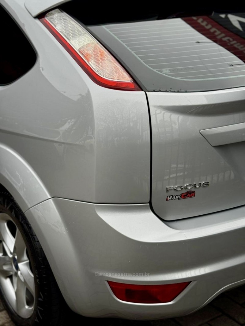 FOCUS 1.6 GLX 16V FLEX 4P MANUAL - 2013 - ESTâNCIA VELHA