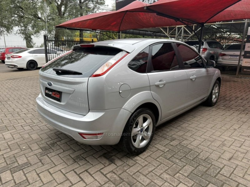 FOCUS 1.6 GLX 16V FLEX 4P MANUAL - 2013 - ESTâNCIA VELHA