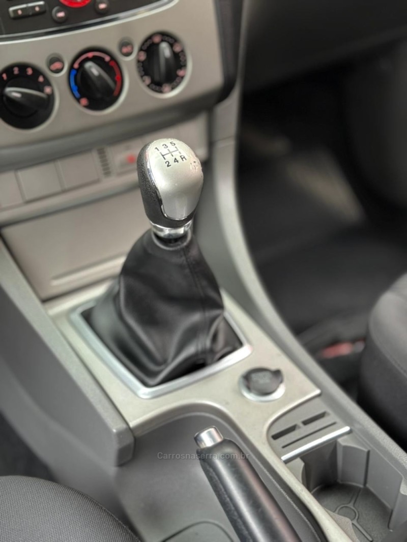 FOCUS 1.6 GLX 16V FLEX 4P MANUAL - 2013 - ESTâNCIA VELHA