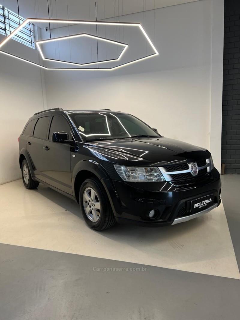 FREEMONT 2.4 EMOTION 16V GASOLINA 4P AUTOMÁTICO - 2012 - NOVO HAMBURGO