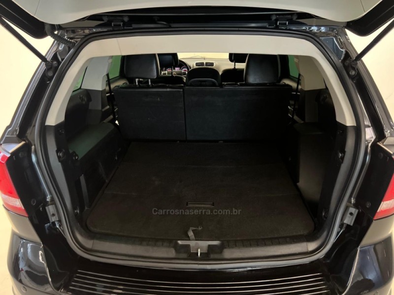 FREEMONT 2.4 EMOTION 16V GASOLINA 4P AUTOMÁTICO - 2012 - NOVO HAMBURGO