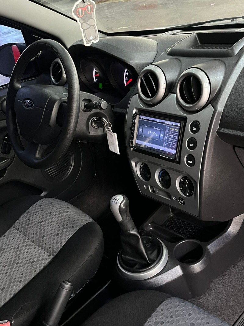 FIESTA 1.0 MPI CLASS 8V GASOLINA 4P MANUAL - 2014 - SãO LEOPOLDO