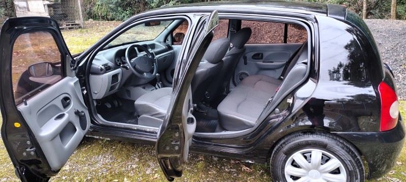 CLIO 1.0 CAMPUS 16V FLEX 4P MANUAL - 2011 - CAXIAS DO SUL