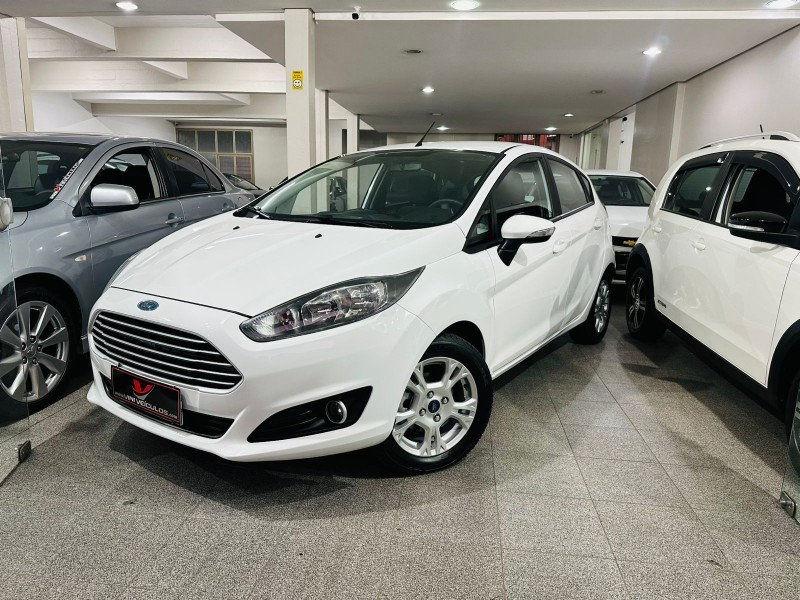 FIESTA 1.6 SE HATCH 16V FLEX 4P AUTOMÁTICO