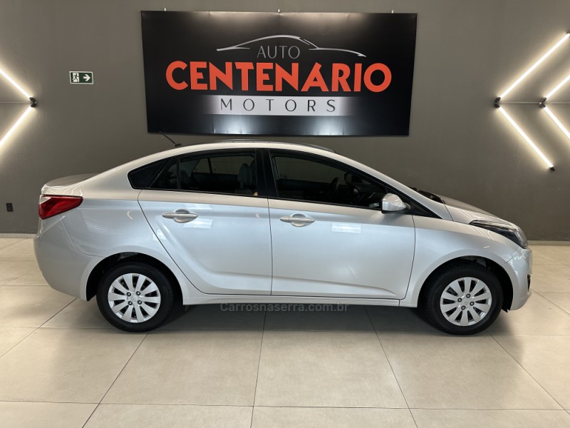 HB20S 1.6 COMFORT PLUS 16V FLEX 4P AUTOMÁTICO - 2015 - SAPIRANGA