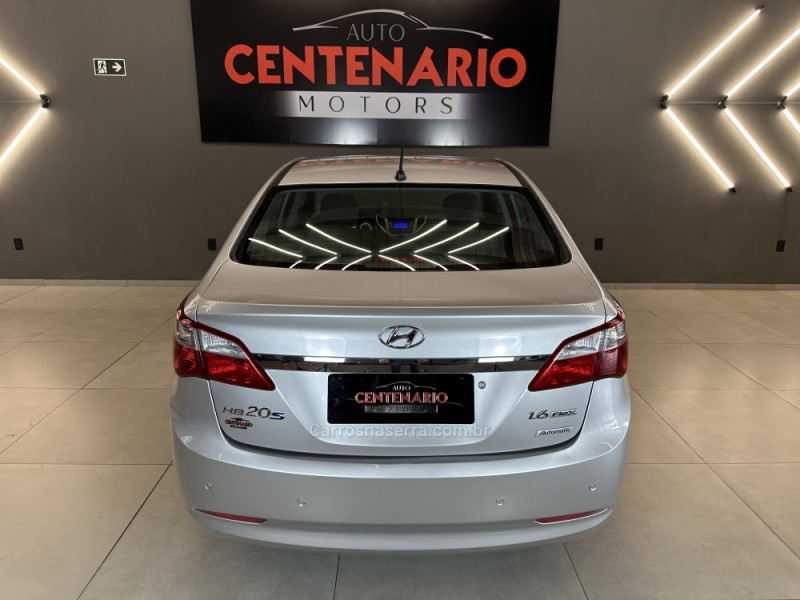 HB20S 1.6 COMFORT PLUS 16V FLEX 4P AUTOMÁTICO - 2015 - SAPIRANGA