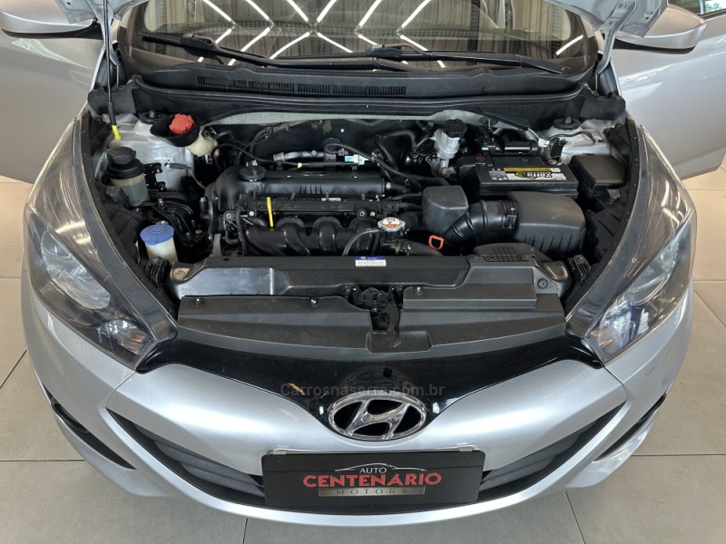 HB20S 1.6 COMFORT PLUS 16V FLEX 4P AUTOMÁTICO - 2015 - SAPIRANGA