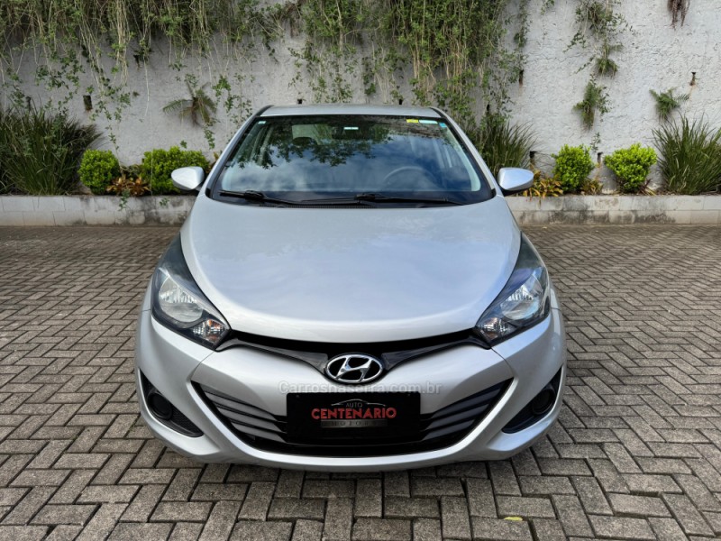 HB20S 1.6 COMFORT PLUS 16V FLEX 4P AUTOMÁTICO - 2015 - SAPIRANGA