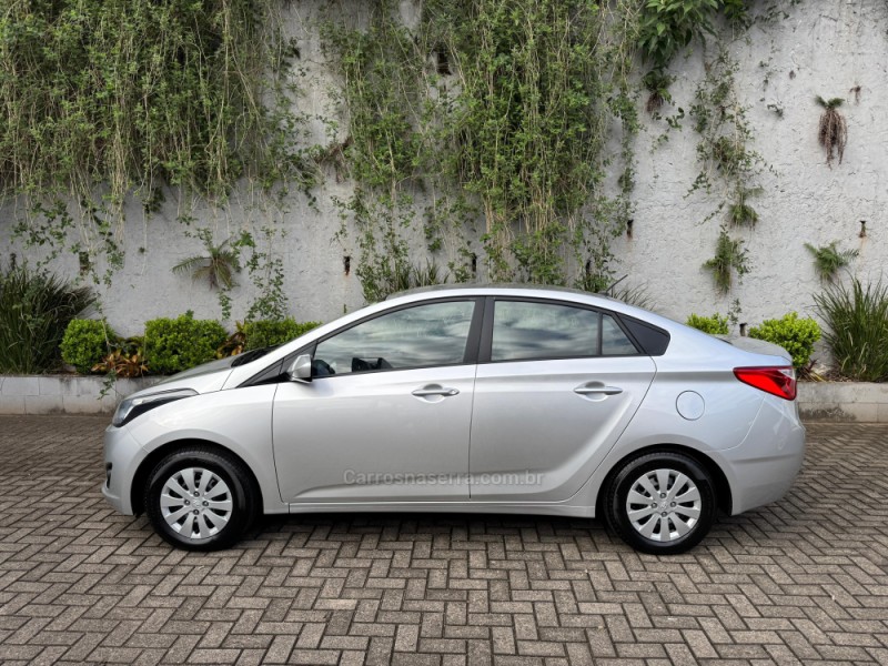 HB20S 1.6 COMFORT PLUS 16V FLEX 4P AUTOMÁTICO - 2015 - SAPIRANGA