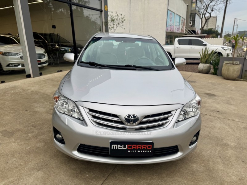 COROLLA 2.0 ALTIS PREMIUM 16V FLEX 4P AUTOMÁTICO - 2013 - LAJEADO