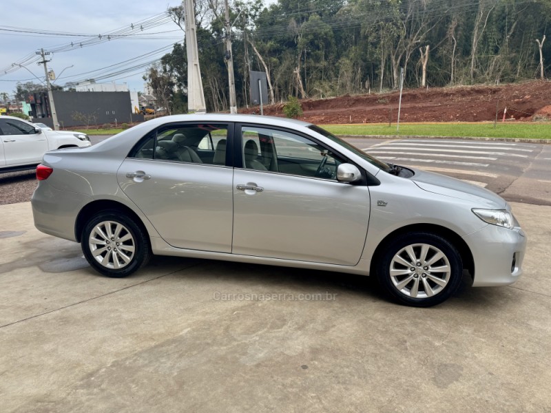COROLLA 2.0 ALTIS PREMIUM 16V FLEX 4P AUTOMÁTICO - 2013 - LAJEADO