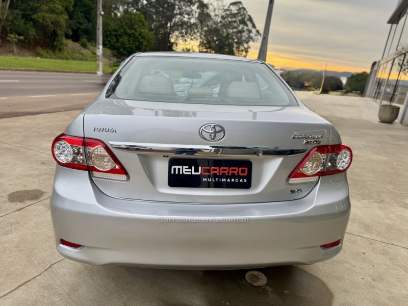 COROLLA 2.0 ALTIS PREMIUM 16V FLEX 4P AUTOMÁTICO - 2013 - LAJEADO