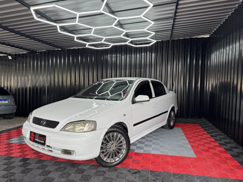 astra 1.8 mpfi gl sedan 8v gasolina 4p manual 2002 caxias do sul