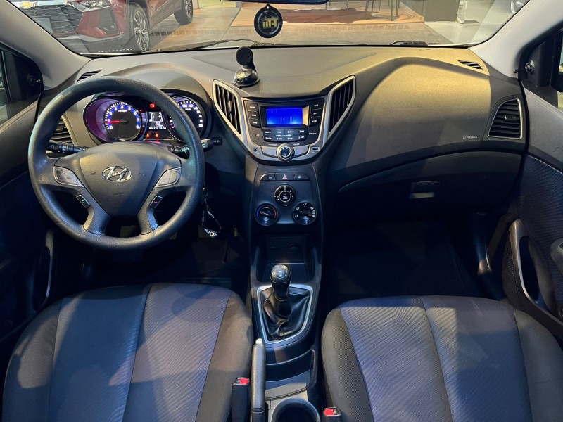 HB20 1.6 COMFORT PLUS 16V FLEX 4P MANUAL - 2013 - ANTôNIO PRADO