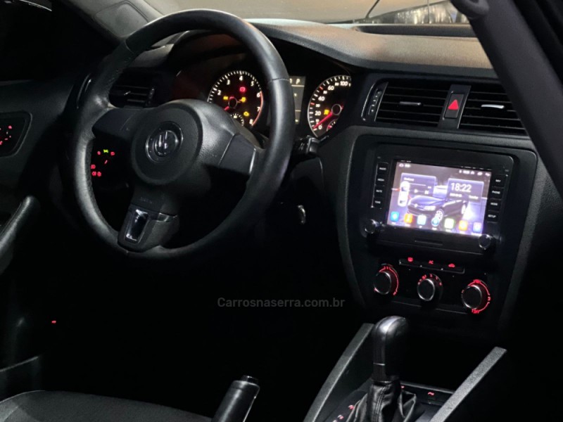 JETTA 2.0 COMFORTLINE FLEX 4P TIPTRONIC - 2012 - ESTâNCIA VELHA
