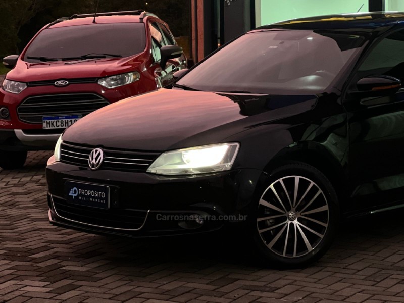 JETTA 2.0 COMFORTLINE FLEX 4P TIPTRONIC - 2012 - ESTâNCIA VELHA