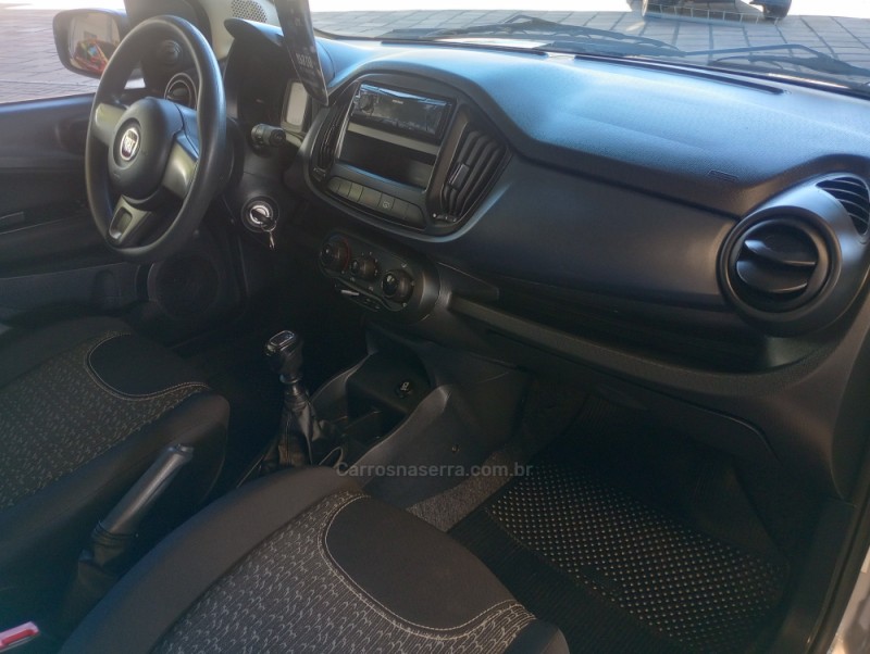 UNO 1.0 EVO ATTRACTIVE 8V FLEX 4P MANUAL - 2021 - CAXIAS DO SUL