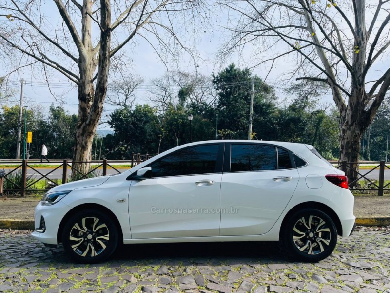 ONIX 1.0 PREMIER 8V TURBO FLEX 4P AUTOMÁTICO - 2023 - NOVO HAMBURGO