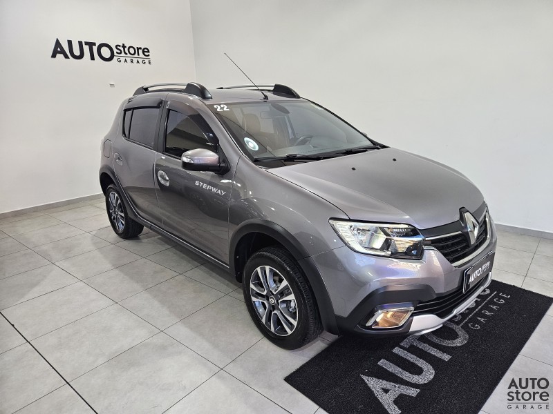 SANDERO 1.6 STEPWAY ICONIC X-TRONIC 16V FLEX 4P AUTOMÁTICO