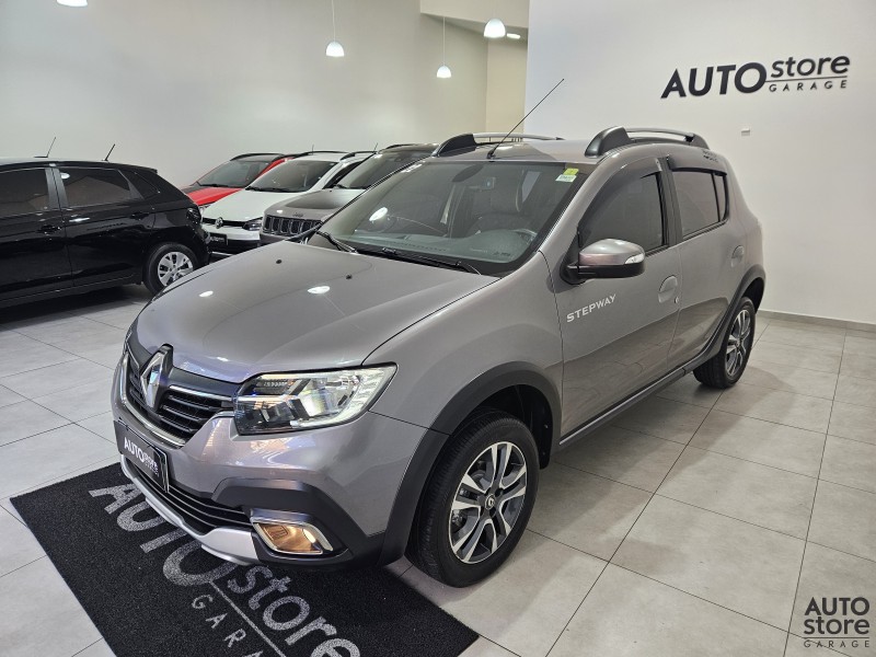 SANDERO 1.6 STEPWAY ICONIC X-TRONIC 16V FLEX 4P AUTOMÁTICO - 2022 - CAXIAS DO SUL