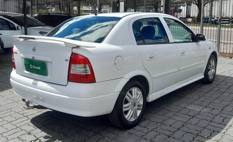 ASTRA 1.8 MPFI GL SEDAN 8V ÁLCOOL 4P MANUAL - 2002 - CAXIAS DO SUL