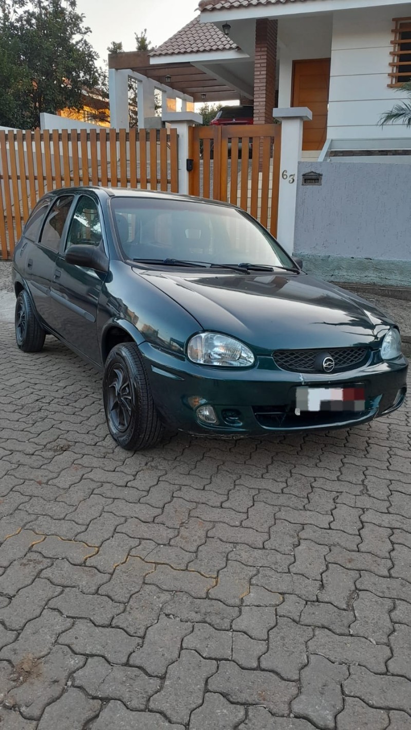 CORSA 1.0 MPFI SUPER WAGON 8V GASOLINA 4P MANUAL - 2000 - ESTRELA
