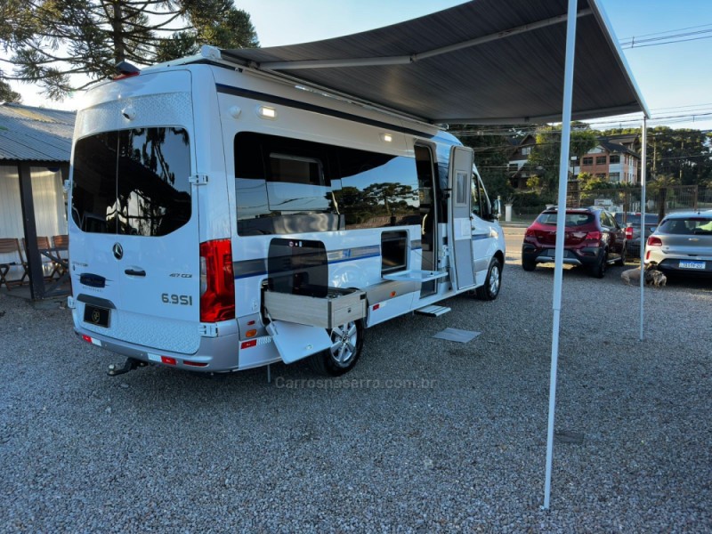 SPRINTER 2.2 FURGÃO 416 LONGO TETO ALTO DIESEL 3P MANUAL - 2024 - CANELA