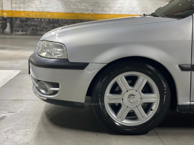 parati 2.0 mi crossover 8v gasolina 4p manual g.iii 2004 caxias do sul