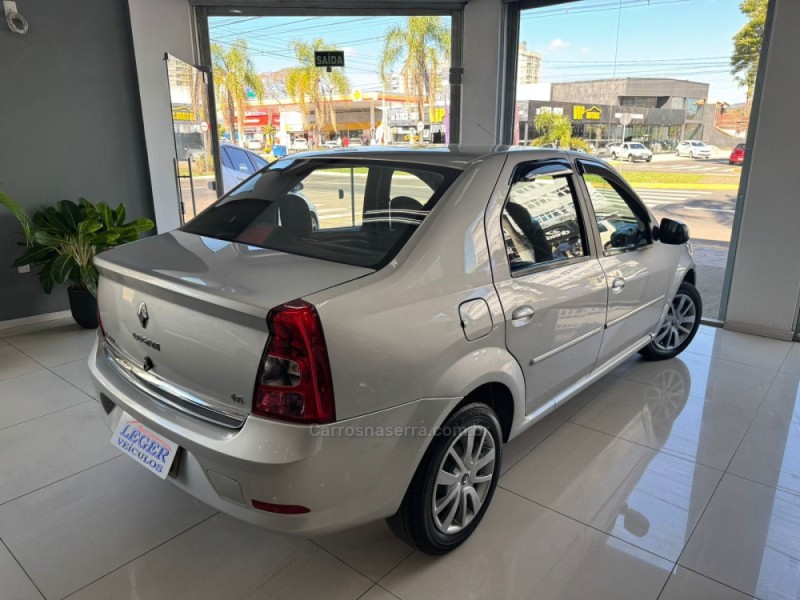 LOGAN 1.6 EXPRESSION 8V FLEX 4P MANUAL - 2012 - SãO LEOPOLDO