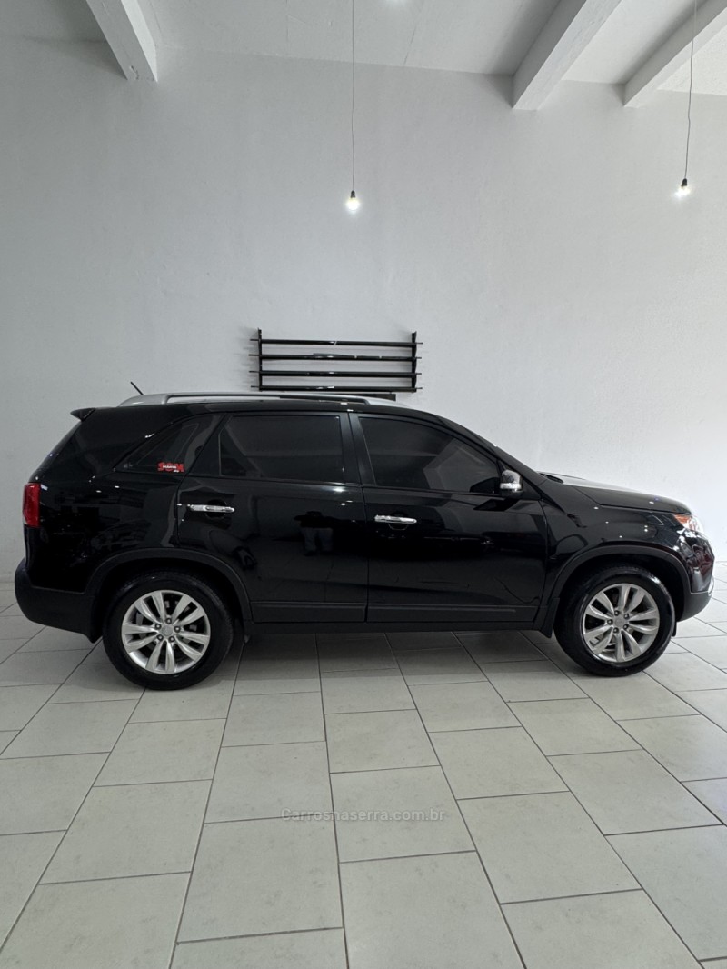 SORENTO 2.4 EX2 4X2 16V GASOLINA 4P AUTOMÁTICO - 2011 - CAXIAS DO SUL