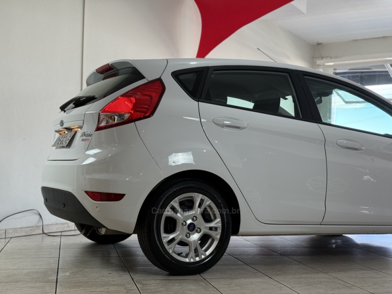 FIESTA 1.6 SEL HATCH 16V FLEX 4P MANUAL - 2017 - GUAPORé