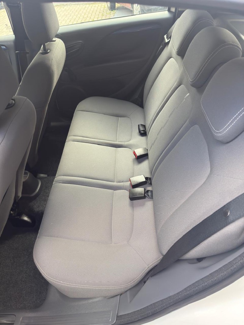 PUNTO 1.4 ATTRACTIVE 8V FLEX 4P MANUAL - 2014 - CAXIAS DO SUL