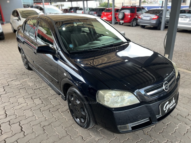 ASTRA 2.0 MPFI CD 8V GASOLINA 4P MANUAL - 2004 - BOM PRINCíPIO