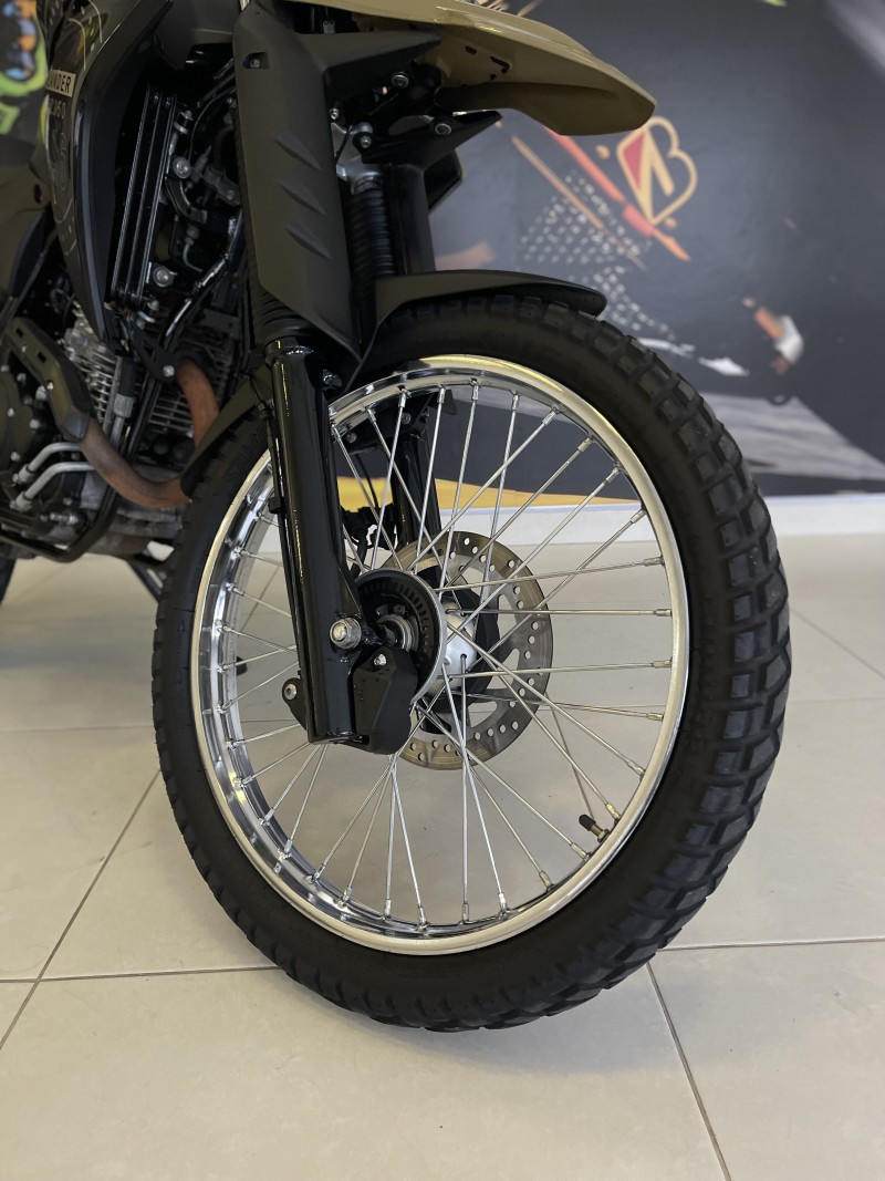 XTZ 250 LANDER - 2023 - PASSO FUNDO