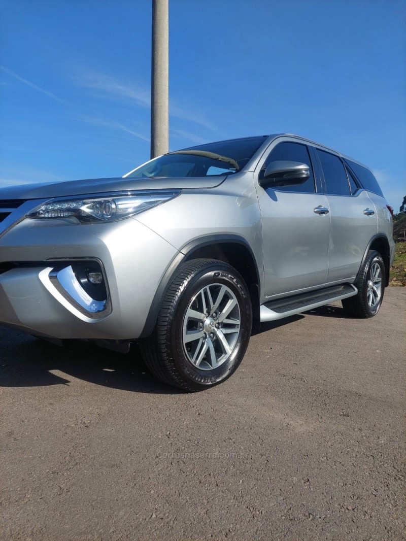 HILUX SW4 2.8 SRX 4X4 16V TURBO INTERCOOLER DIESEL 4P AUTOMÁTICO