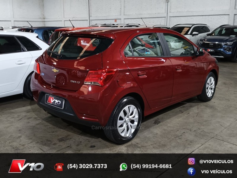 ONIX 1.4 MPFI LT 8V FLEX 4P MANUAL - 2017 - CAXIAS DO SUL
