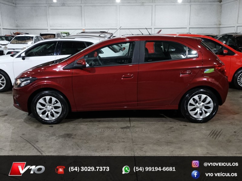 ONIX 1.4 MPFI LT 8V FLEX 4P MANUAL - 2017 - CAXIAS DO SUL