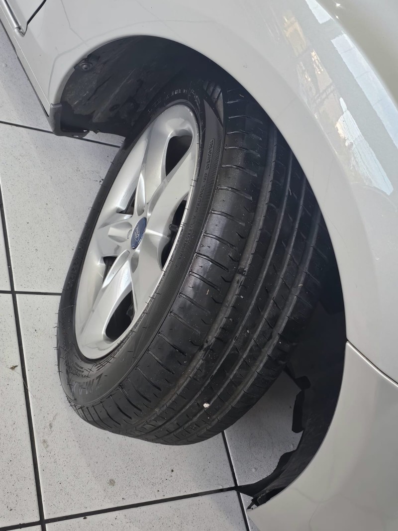 FOCUS 2.0 GLX 16V FLEX 4P AUTOMÁTICO - 2013 - CAXIAS DO SUL