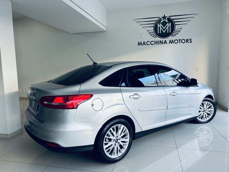 FOCUS 2.0 SE PLUS FASTBACK 16V FLEX 4P AUTOMÁTICO - 2018 - CAXIAS DO SUL