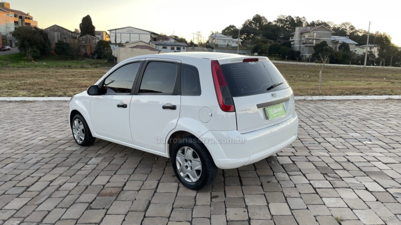 FIESTA 1.6 MPI 8V GASOLINA 4P MANUAL - 2012 - VILA FLORES